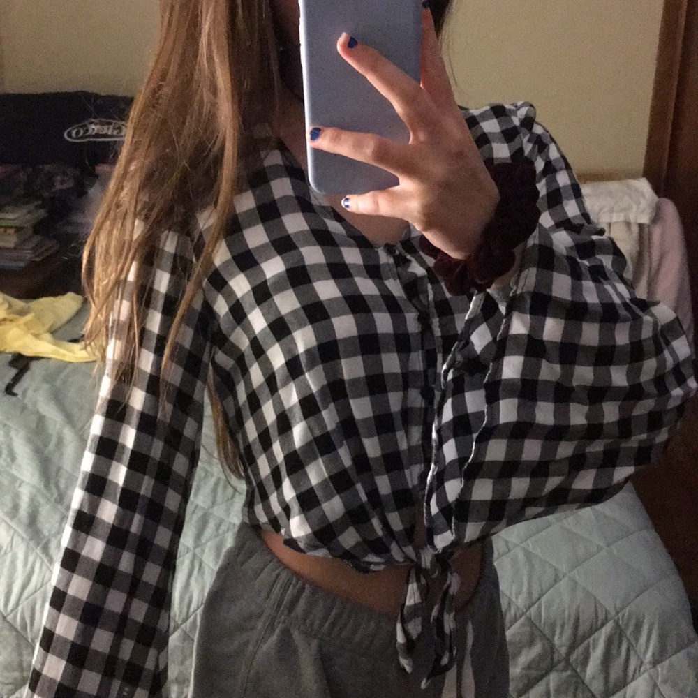 Long sleeve cropped plaid top — XS Wild Fable